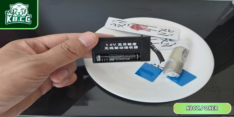 Chiêu trò gian lận qua camera hoặc thiết bị điện tử